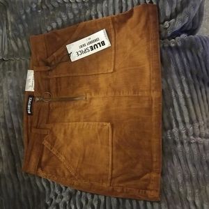 Corduroy mini skirt zippered